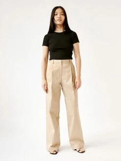 Arnsdorf Organic Fitted Rib Tee 8 Arnsdorf Organic Fitted Rib Tee -UNDONE shop TheUNDONE Arnsdorf OrganicFittedRibTee Black Matteau SummerChino Sand FF 1024x1024