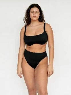 Form And Fold The 90s Rise Bottom -UNDONE shop TheUNDONE FormandFold TheCropTop The90sRiseBottom Black FF d6cc41cc a1af 4813 b51d 5ad6ea81e144 1024x1024