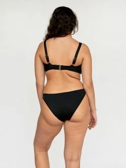 Form And Fold The Staple Bottom 11 Form And Fold The Staple Bottom -UNDONE shop TheUNDONE FormandFold TheCropTop TheStapleBottom Black FB 1024x1024