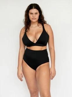 Form And Fold The Tri Top 10 Form And Fold The Tri Top -UNDONE shop TheUNDONE FormandFold TheTriTop TheRiseBottom Black FF 1024x1024