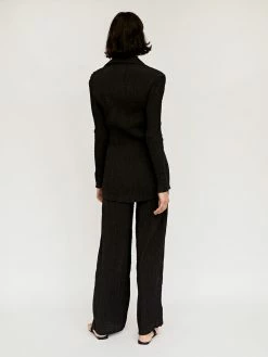 Hyde & Stone Anastasia Shirt -UNDONE shop TheUNDONE HydeandStone AnastasiaShirt LottiePant Black FB 1024x1024