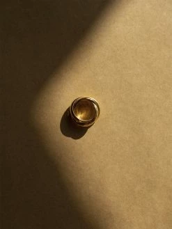 LIÉ STUDIO The Sofie Ring -UNDONE shop TheUNDONE Lie Studio Sofie Ring Gold E 1024x1024 2