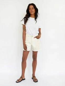 Marle Jean Short 15 Marle Jean Short -UNDONE shop TheUNDONE Marle JeanShort ivory FF 3cb7d10a a6ec 48e0 bdeb 73262207146b 1024x1024