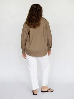 Matteau Classic Pocket Shirt 27 Matteau Classic Pocket Shirt -UNDONE shop TheUNDONE Matteau ClassicPocketShirt Stone FB a3f0da91 e73f 411f b840 58cbaa29f914 1024x1024