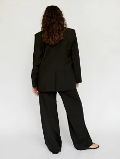 Matteau Relaxed Tailored Blazer 16 Matteau Relaxed Tailored Blazer -UNDONE shop TheUNDONE Matteau RelaxedTailoredBlazer Black FB 26ae5e3f 7129 4c83 b45f 3c8fbf534ae7 1024x1024