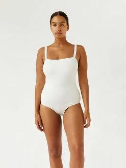 Matteau Square Maillot 11 Matteau Square Maillot -UNDONE shop TheUNDONE Matteau SquareMaillotonepieceswimsuit whitechalkcrinkle FF 1024x1024