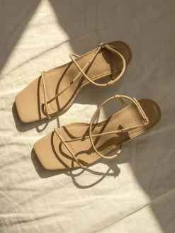 Nelson Made Juliette Midi 10 Nelson Made Juliette Midi -UNDONE shop TheUNDONE NelsonMade Juliette Midi Heel Dune E 1024x1024 1