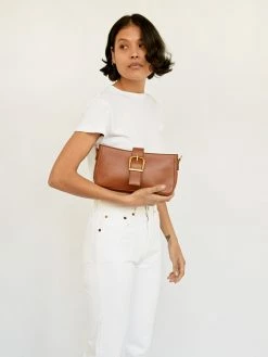 Rylan Soft Baguette Bag 13 Rylan Soft Baguette Bag -UNDONE shop TheUNDONE Rylan Soft Baguette with Buckle Cognac FF3 887fc05f 1388 4efb b7a3 41a5b06e01c3 1024x1024