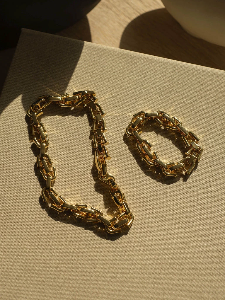 Rylan Link Statement Necklace 6 Rylan Link Statement Necklace - Image 4