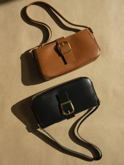 Rylan Soft Baguette Bag 16 Rylan Soft Baguette Bag -UNDONE shop TheUNDONE Rylan Soft Baguette Bag Black Cognac E 1024x1024