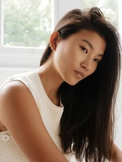 Released From Love Classic Ear Cuff 002 -UNDONE shop TheUNDONE suro kahnearcuff gold E 1024x1024