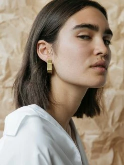 Sara Robertsson Drop Earrings -UNDONE shop The UNDONE sara Robertsson drop earrings gold 2 1024x1024